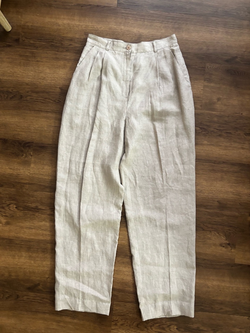 Liz Claiborne Cream Pleated Linen-Blend Chinos
